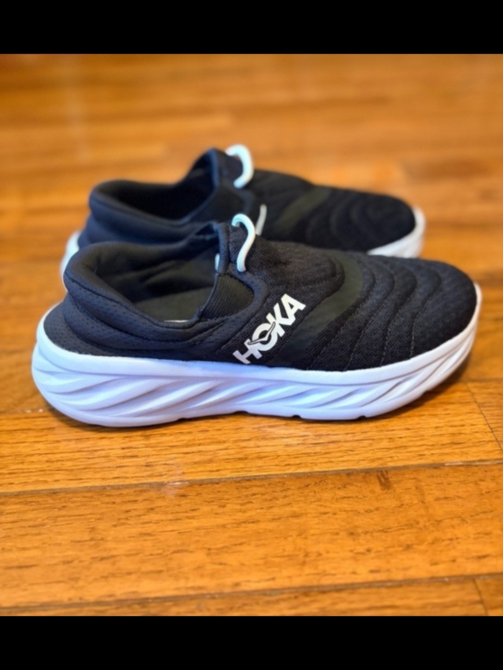 Hoka One One Ora Recovery  2 Black and White Slip-On Women Sneakers. Size 10